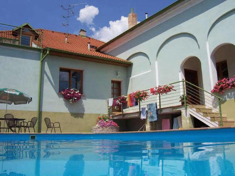Penzion Barina Dolni Dunajovice Exterior photo